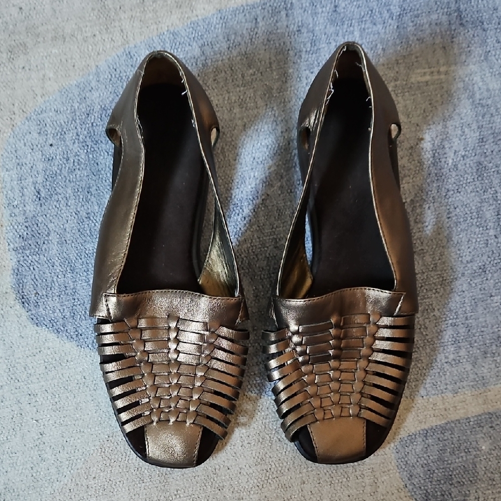 Aerosole Bronze Women's  Fisher Sandals 7.5 M